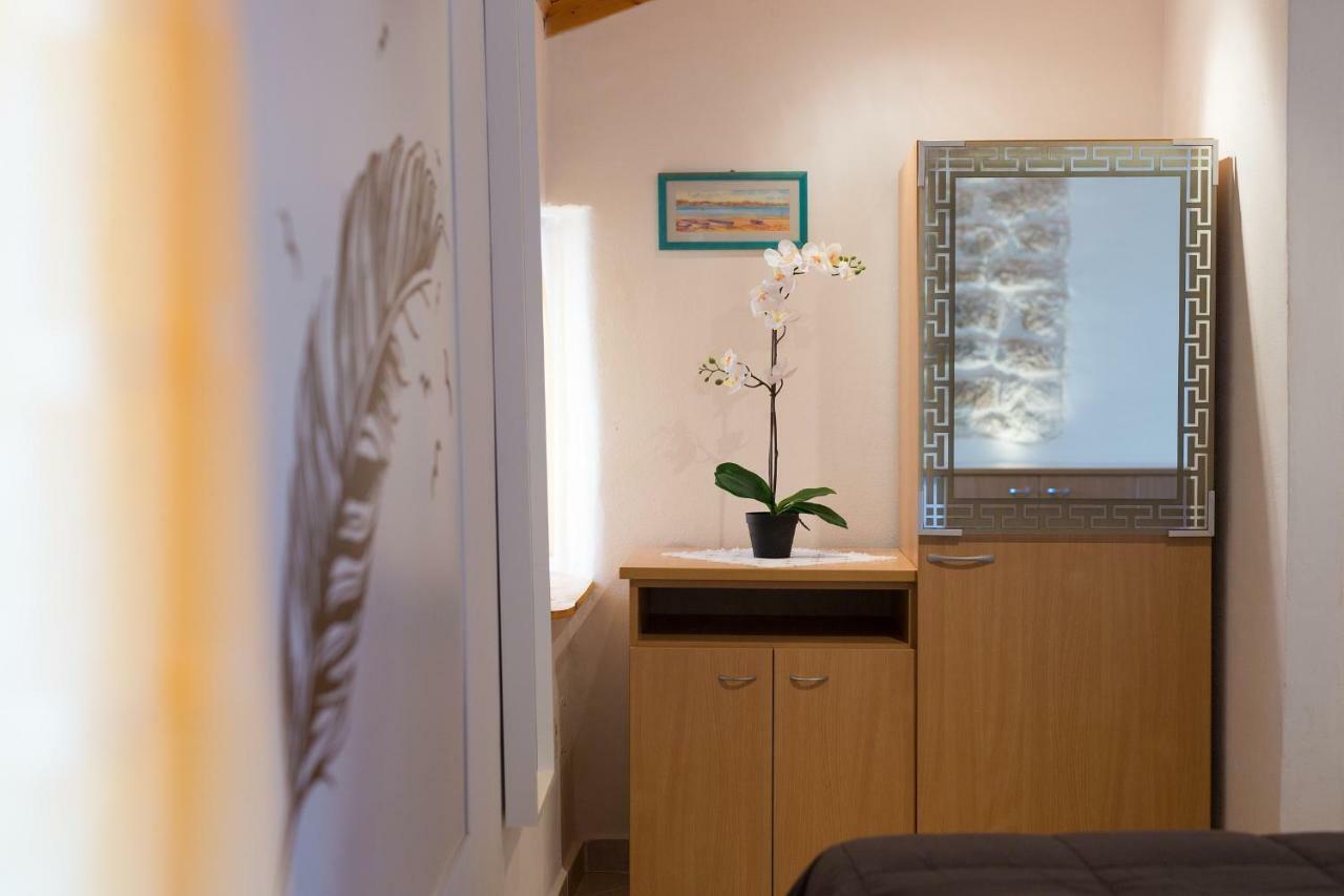 Hrast Apartment คิร์ก ภายนอก รูปภาพ