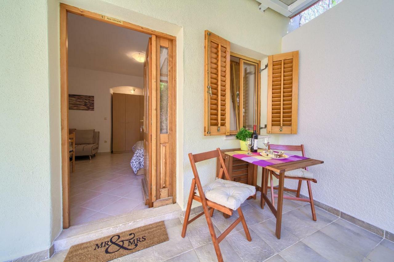 Hrast Apartment คิร์ก ภายนอก รูปภาพ